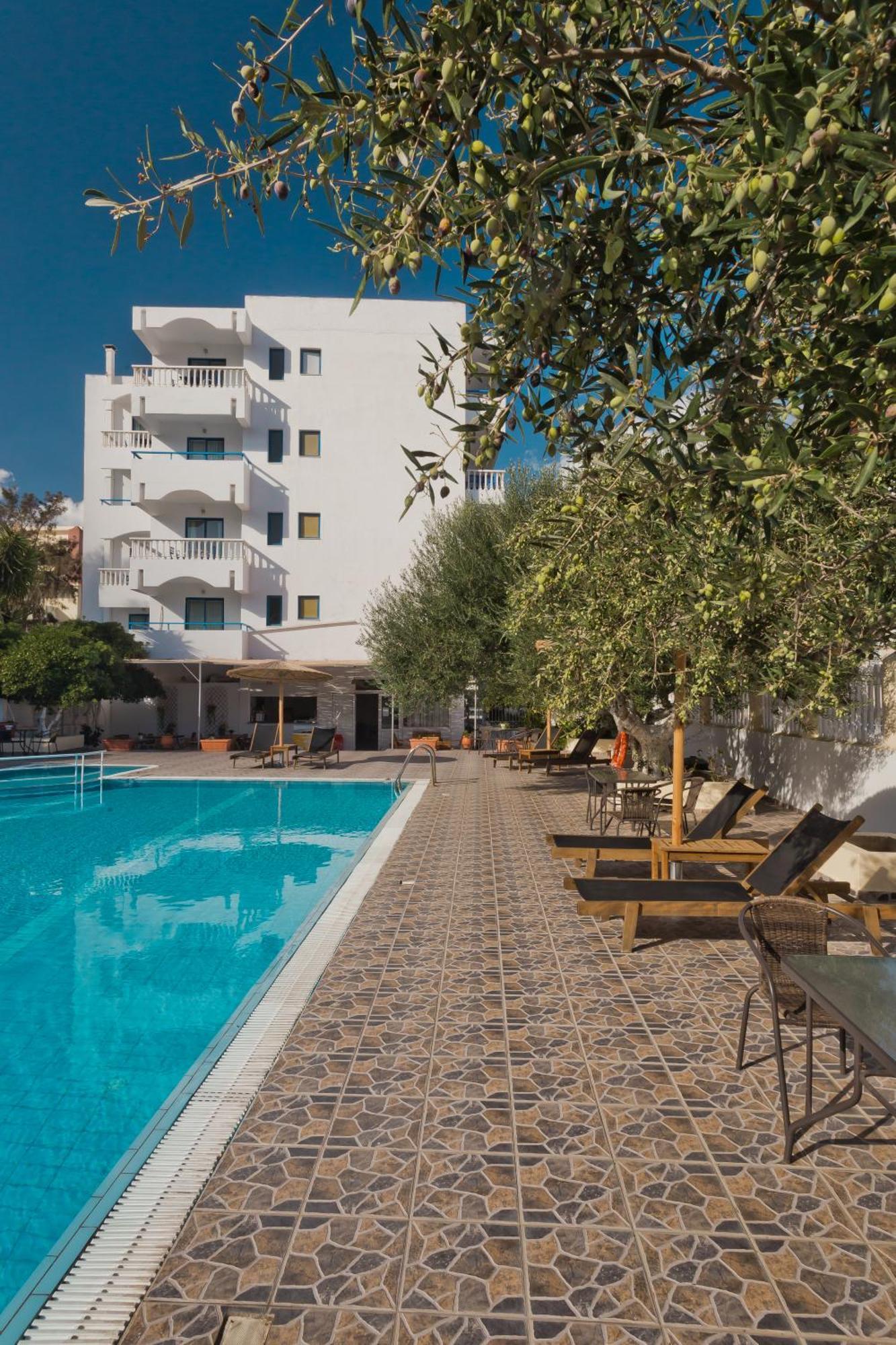 Regina Studios&Hotel Kárpatos Exterior foto