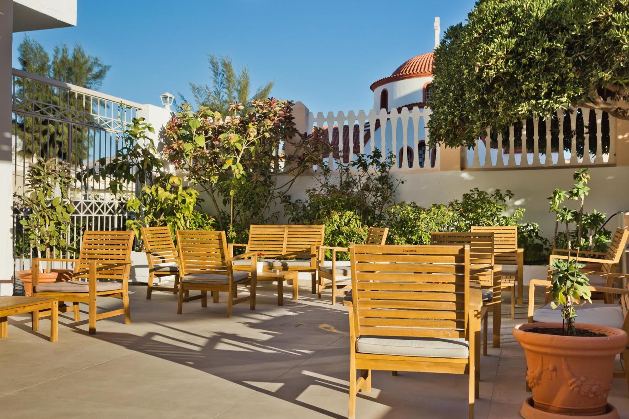 Regina Studios&Hotel Kárpatos Exterior foto