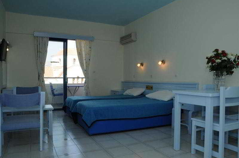 Regina Studios&Hotel Kárpatos Exterior foto